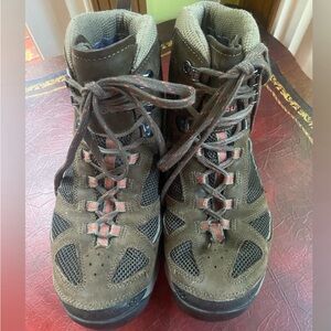 Vasque Breeze III GTX (7190) Men’s Hiking Trail Boots Sz 11